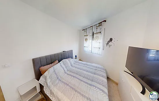 3-Bedroom Apartment with shared Mooring