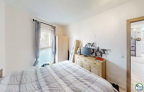 3-Bedroom Apartment with shared Mooring