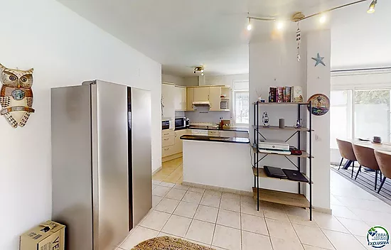 3-Bedroom Apartment with shared Mooring