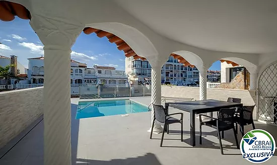 Magnífica casa de pescador con fondeo y piscina
