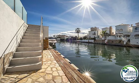 Magnífica casa de pescador con fondeo y piscina