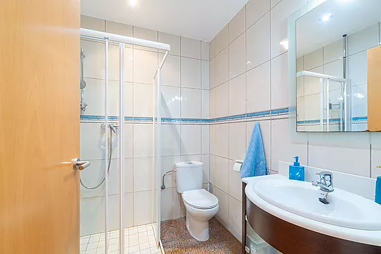 Magnificent single-storey house with private pool – Empuriabrava