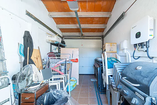 Magnificent single-storey house with private pool – Empuriabrava