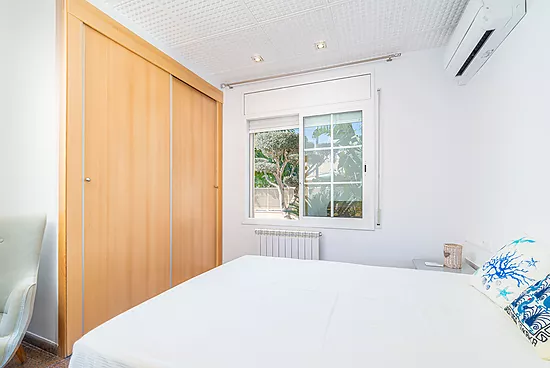 Magnificent single-storey house with private pool – Empuriabrava