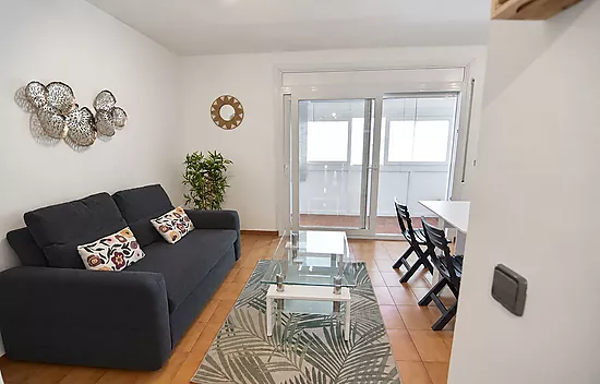 Appartement rénové avec terrasse et climatisation