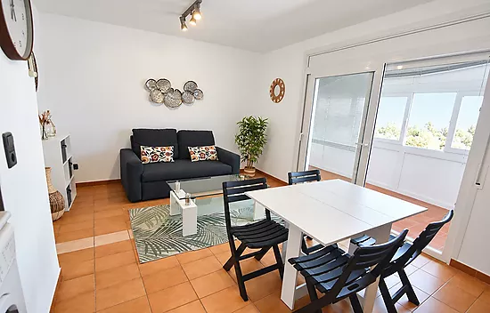 Appartement rénové avec terrasse et climatisation
