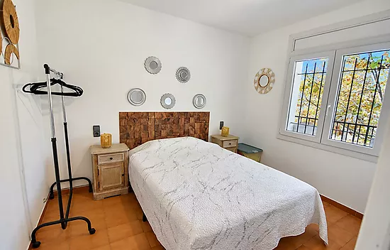 Appartement rénové avec terrasse et climatisation