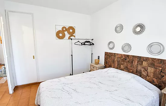Appartement rénové avec terrasse et climatisation