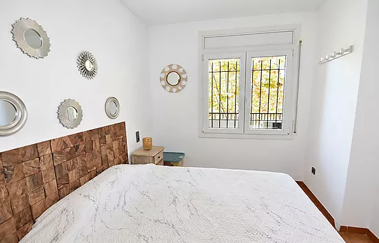 Appartement rénové avec terrasse et climatisation