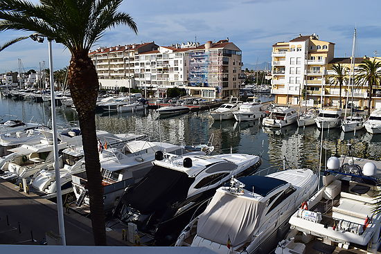 Empuriabrava, apartment for 4 persons with view on the harbour