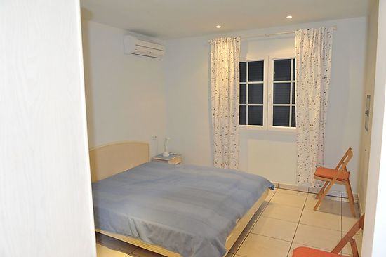 Empuriabrava, for rent, house with 3 bedroom, 4 bathrooms, climatisation, heating, garden, garage an