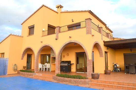 Attitude Services : house, for sale, in Peralada Golf with private pool