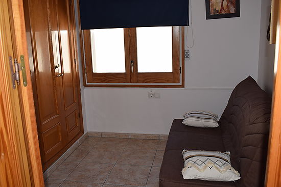 Empuriabrava, house for rent with  4 bedrooms, private pool, at 10 mnts from beach and center