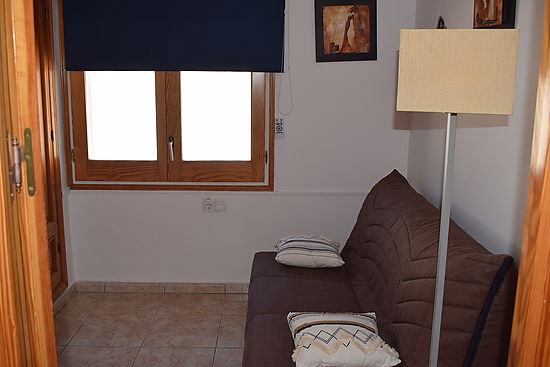 Empuriabrava, house for rent with  4 bedrooms, private pool, at 10 mnts from beach and center