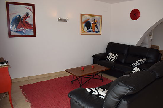 Casa moderna con 3 dormitorios, piscina y amarre privado, wifi en alquiler en Empuriabrava