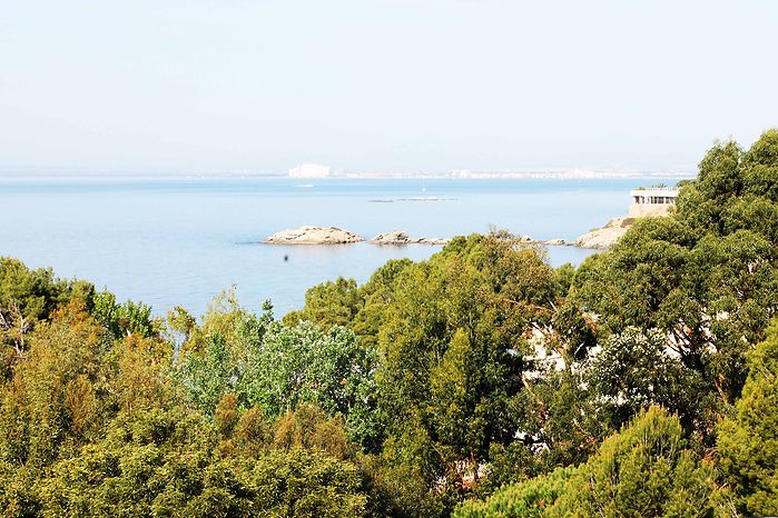 Maison de haut standing, à louer, avec vue sur la mer et jacuzzi près de la plage à Roses Almadraba