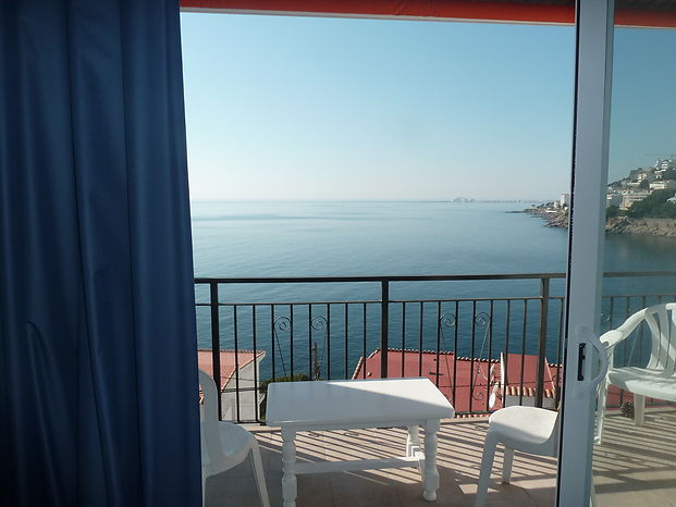 Apartamento, en alquiler, en Roses-Canyelles con vistas al mar  y wifi ref 189
