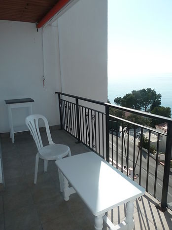Apartamento, en alquiler, en Roses-Canyelles con vistas al mar  y wifi ref 189