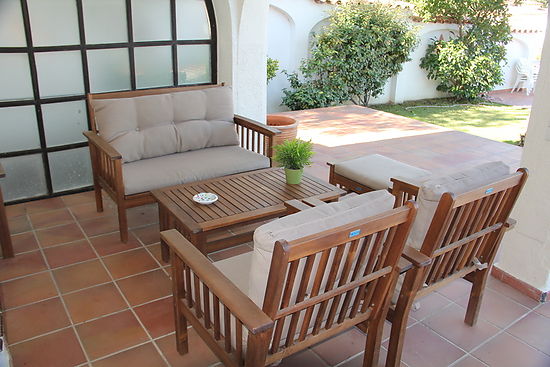 House for rent in Empuriabrava with pool and mooring of 15 m