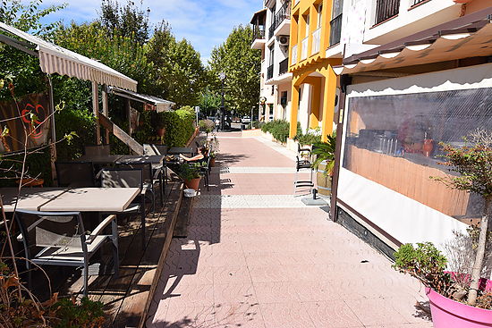 Empuriabrava, local commercial en vente en plein centre