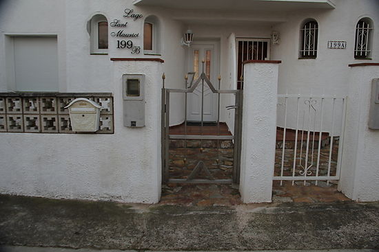House for rent in Empuriabrava with private pool and optional mooring