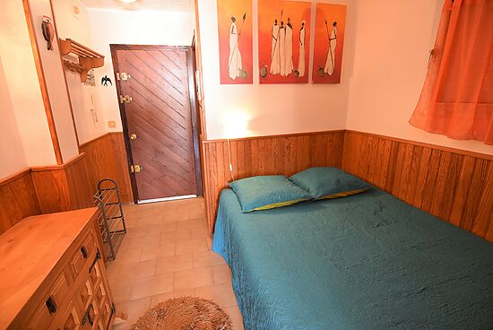 Empuriabrava, for sale, spacious bright studio with separate sleeping area, sea and muga river views