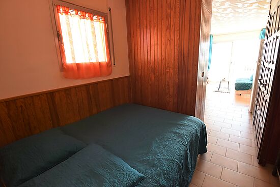 Empuriabrava, for sale, spacious bright studio with separate sleeping area, sea and muga river views