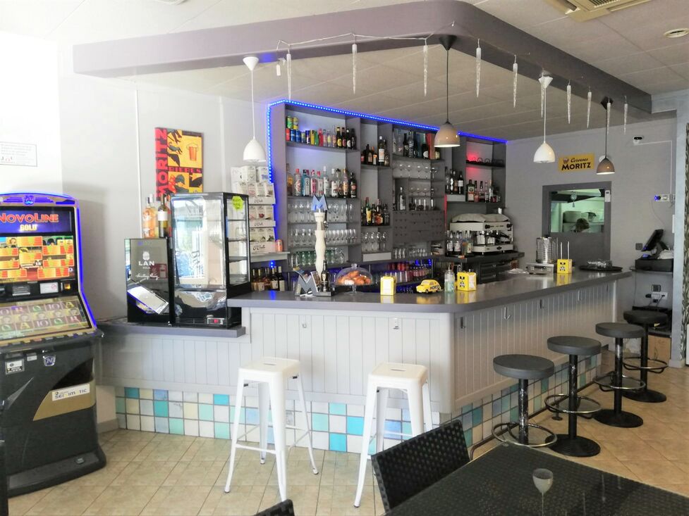 Commercial premises bar-restaurant in Empuriabrava