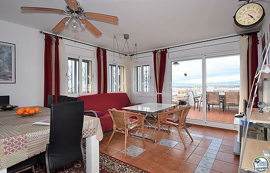 Apartament amb dues habitacions i espectacular vista a la badia