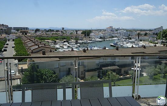 Magnífico ático con vistas al mar y solárium de 66m2 - 2 dormitorios - parking privado - trastero - 