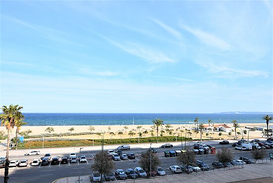 Empuriabrava, en alquiler, apartamento de lujo cerca playa con vistas mar  y piscina ref 204