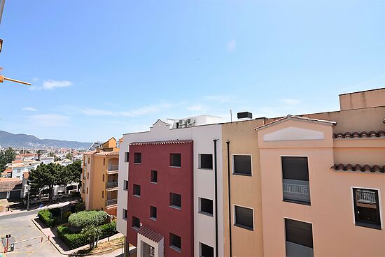 Empuriabrava , en location, appartement au centre, proche plage