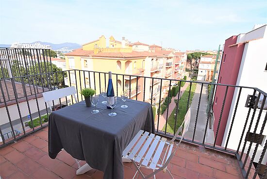 Appartement avec solarium, proche de la plage et du centre à louer à Empuriabrava