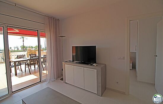 01097- MARENOSTRUM Apartamento renovado con vistas al mar y a la playa