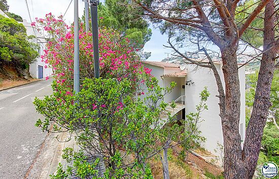 Villa independiente en Canyelles Petites con vista al mar