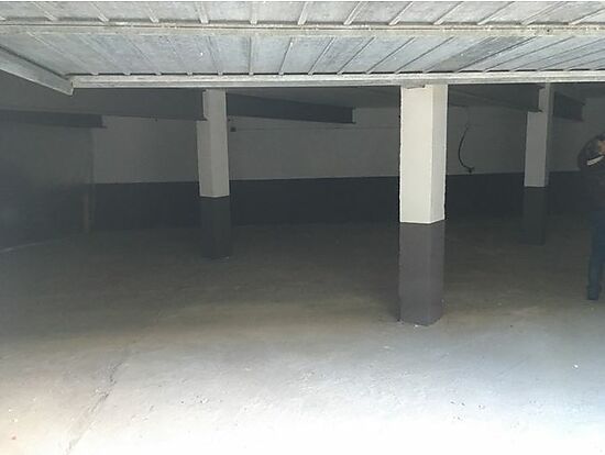 12 parkings à vendre, opportunité d'investissement