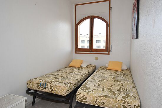 EMPURIABRAVA: Appartement deux chambres avec une magnifique vue