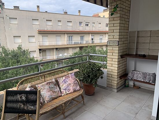 Nice apartment with terrace in the downtown of Roses