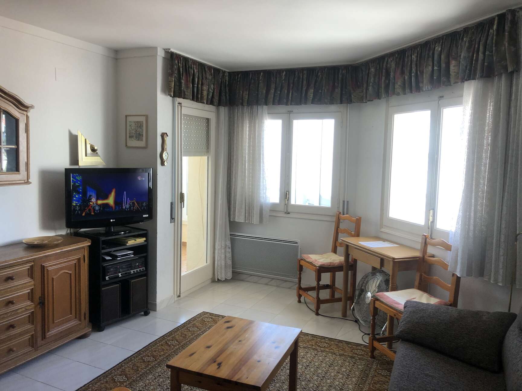 Empuriabrava en venta, apartamento con vistas mar y canal