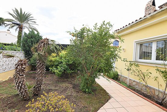 Villa avec piscine  située en centre ville