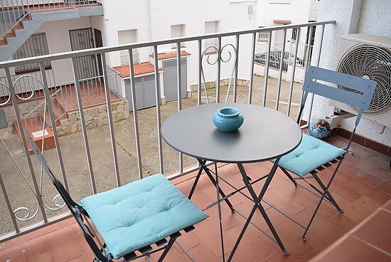 Flat for sale ,1 bedroom VALIRA view in the canal sector in Empuriabrava