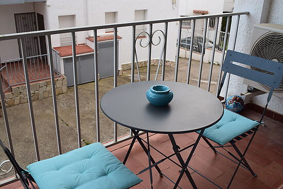 Flat for sale ,1 bedroom VALIRA view in the canal sector in Empuriabrava