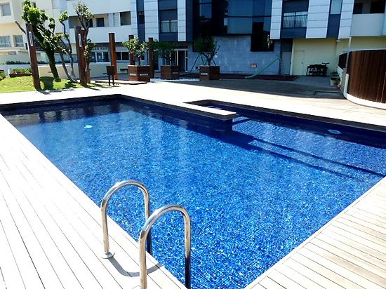 Appartement de luxe, pour 6 personnes, vue sur la mer, piscine communautaire, près de la plage, park