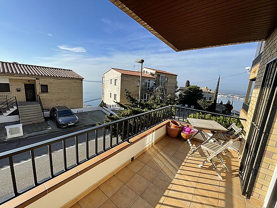 SPECTACULAR HOUSE IN PUIG ROM WITH SEA VIEW