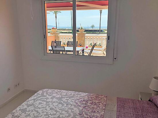 MARENOSTRUM Appartement rénové avec vue sur la mer et la plage