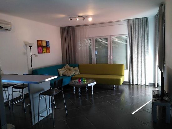 Empuriabrava en location , villa 10 personnes avec piscine