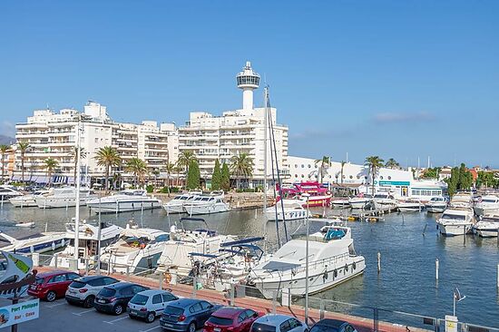 APPARTEMENT D'UNE CHAMBRE À COUCHER À VENDRE DANS LE PORT GREC EMPURIABRAVA