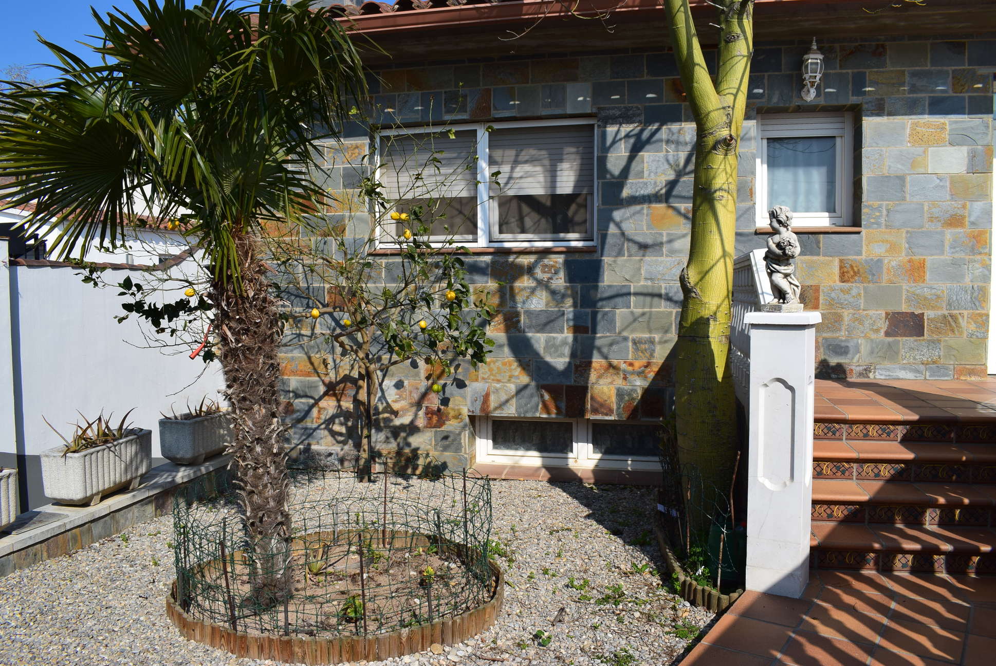 Castelló d'Empúries, maison  de plain pied , tout confort avec piscine climatisée