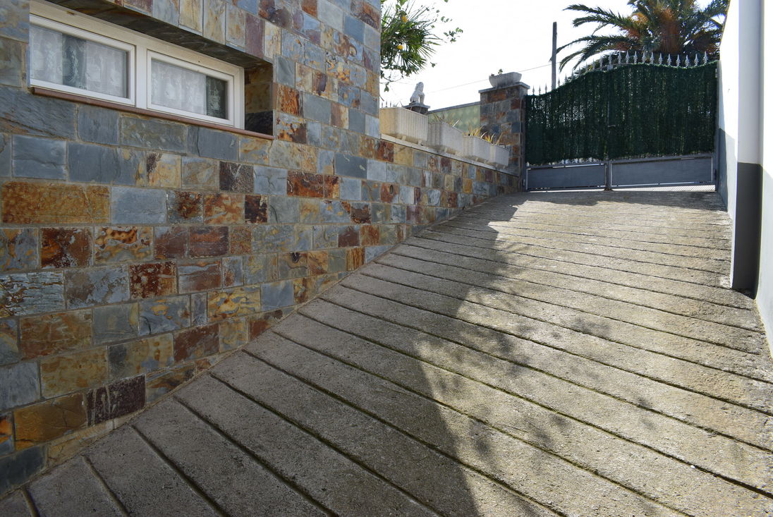 Castelló d'Empúries, casa en venta  de una sola planta, todo comfort con piscina climatizada