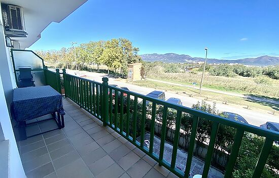 Empuriabrava, for sale, nice apartment with a garage and near of Rubina's beach